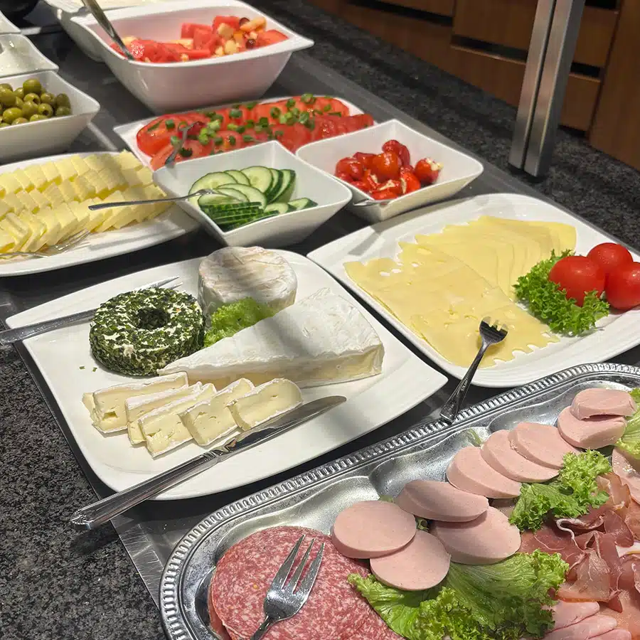Frühstücksbuffet in der Genusszeit in Treis-Karden